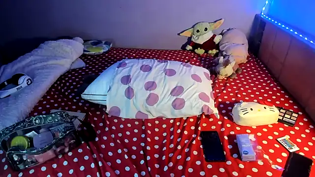 LunaDeCristall online show from February 11, 2:36 am