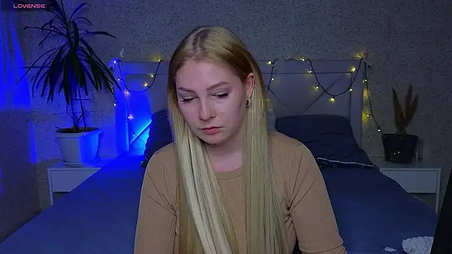 Catherine River online show from March 25, 6:00 pm