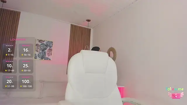 TiffanyWright online show from December 20, 1:15 pm