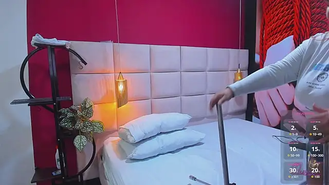 Amberluy online show from February 7, 7:51 pm