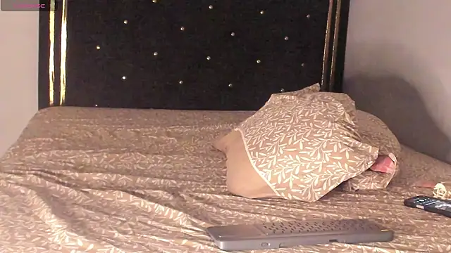 JennamartinyII online show from April 25, 2:25 pm