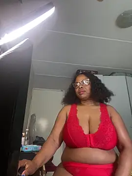 Nomthie online show from September 25, 2:16 pm