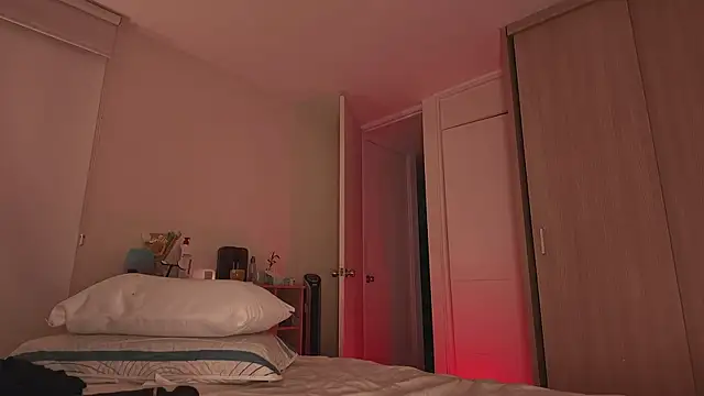 juanasnz99 online show from April 11, 7:45 am