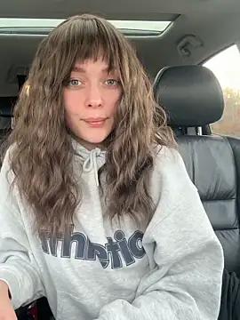 Emilia0 0 7 online show from March 21, 2:33 pm