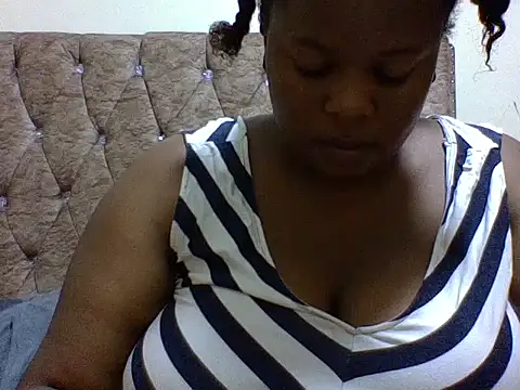 zoey10 online show from February 17, 5:45 pm