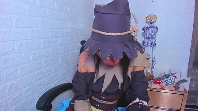 ImCrazzy online show from October 31, 4:44 pm