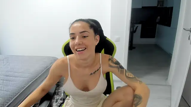 Emmapmg online show from August 2, 3:48 pm
