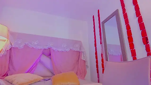 BonnieCute  online show from February 15, 2:36 am