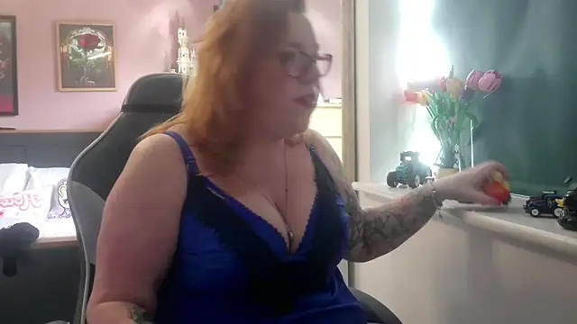 NikiDeeOfficial online show from April 5, 2:38 pm