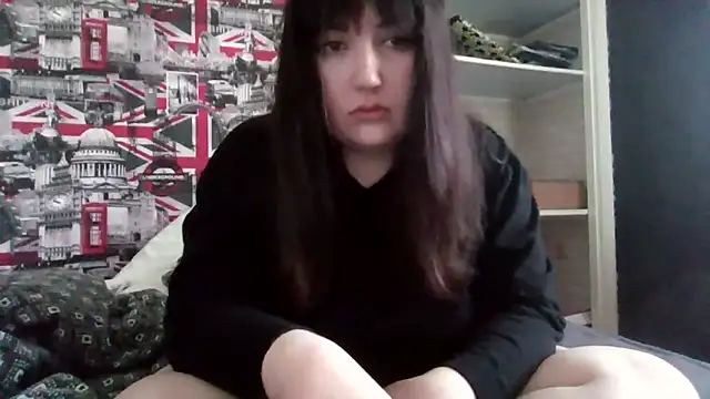 Lynylou online show from November 25, 12:07 pm