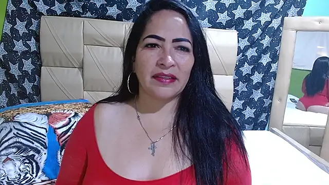 Stefanny Taylor  online show from January 12, 6:24 pm