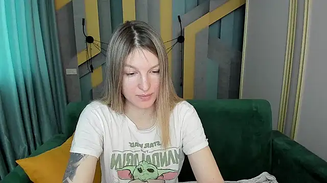 EmilyWalkeri online show from March 22, 7:36 am