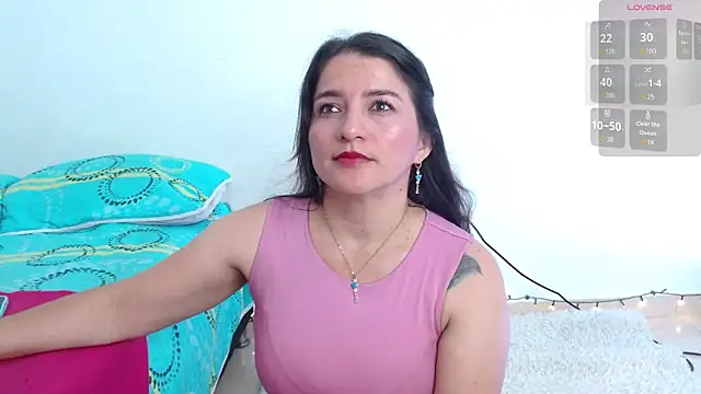 Emelyross  online show from March 26, 1:46 pm