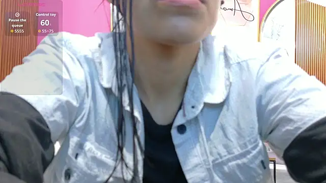 yourcuteneighbourr online show from April 15, 2:56 am