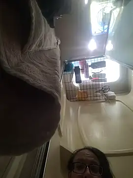 ILUV2TUCHMYKITTY online show from November 3, 10:58 pm