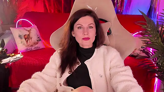 April o Nill online show from February 1, 3:11 pm