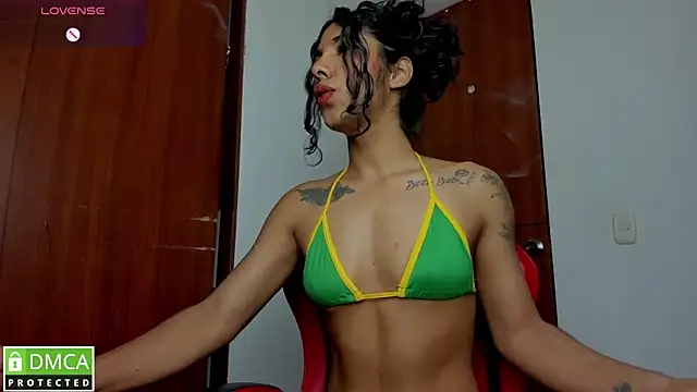 jasmine bunny  online show from October 30, 12:35 am