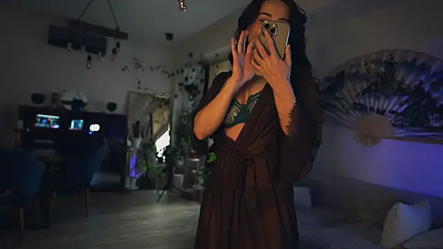 Leona Mell online show from March 3, 4:07 am