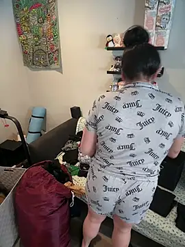 ThicBunz online show from March 2, 5:19 pm