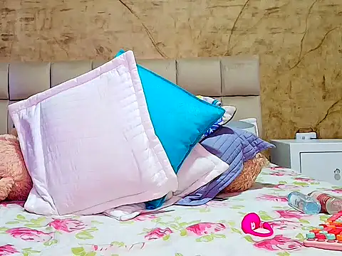 Hotnia69 online show from March 10, 4:22 pm