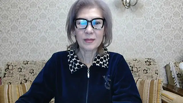 Snapshot of Elegant00Lady chatting on October 20, 2:20 pm Elegant00Lady online show from October 20, 2:20 pm