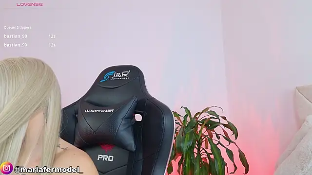 Mariafer05 online show from April 1, 4:26 pm