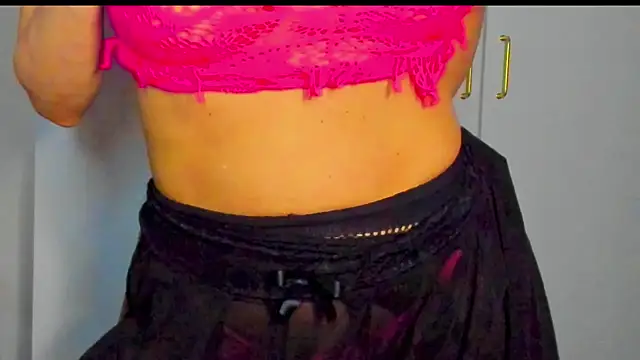 SuriFlirt online show from April 16, 11:40 pm