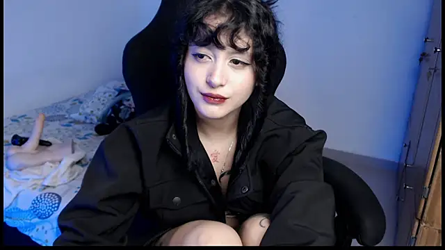 liz-beths online show from June 2, 10:38 am