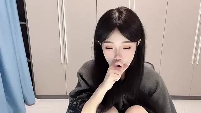 Q-ing online show from November 4, 12:54 pm