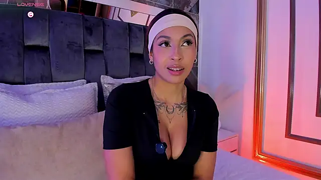 TaniaSmith1 online show from November 29, 11:31 pm