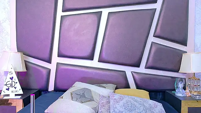 NicoleEsposito online show from May 27, 1:08 pm