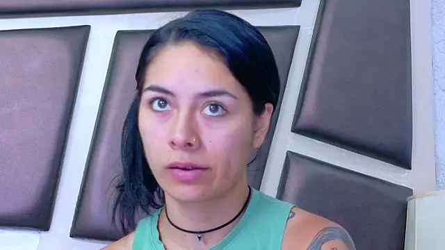 NicoleEsposito online show from May 30, 1:31 pm