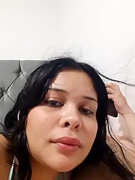 amaliacorzo online show from May 9, 5:20 am