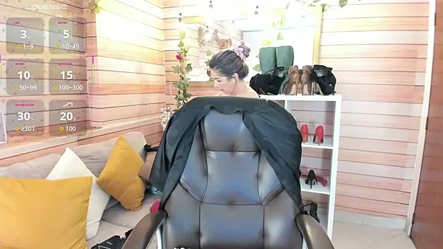 Victoria collins 1 online show from March 5, 12:12 pm