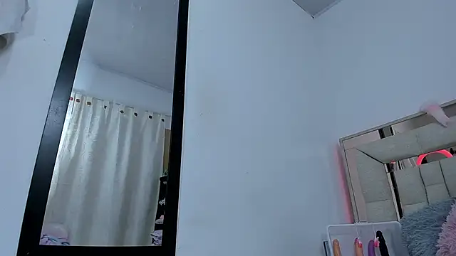 melody bonnet online show from March 15, 9:33 am