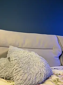 Evelinia online show from April 15, 3:34 pm