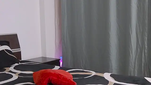 Nobodyforever online show from October 1, 8:14 pm