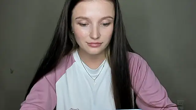 EvaaMillerr99 online show from September 28, 7:08 pm