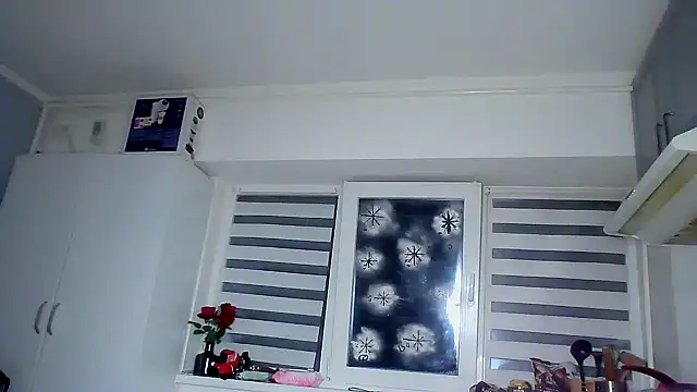 MoonAgnes online show from January 5, 5:27 pm