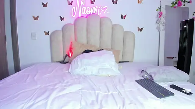 Snapshot of NaomiAsha chatting on September 16, 12:51 am NaomiAsha online show from September 16, 12:51 am