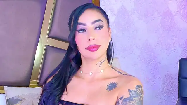 GiahDaniels online show from April 15, 4:24 am