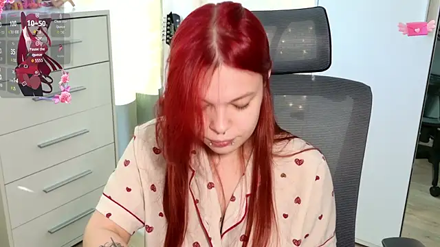 ValBae online show from May 22, 8:23 am