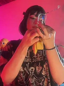 sweeet peach online show from March 26, 5:09 am