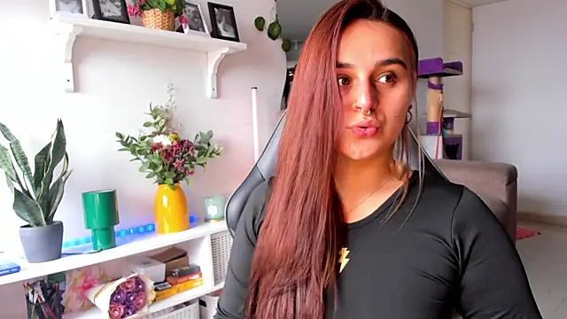 evy orange1 online show from March 16, 3:05 pm