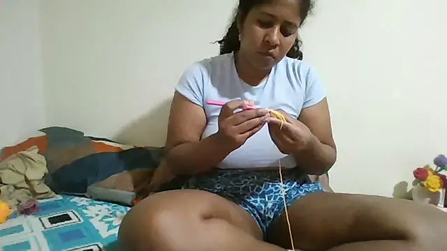 Ivon-09 online show from April 3, 2:59 pm