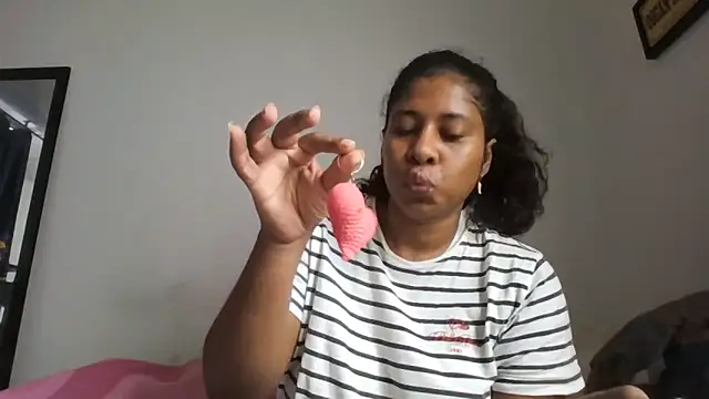 Ivon-09 online show from March 14, 1:34 pm