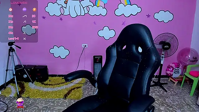 Sharon hils online show from March 31, 12:27 pm