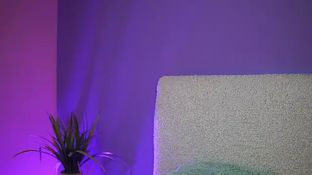 SabrinaHope online show from April 6, 4:46 am