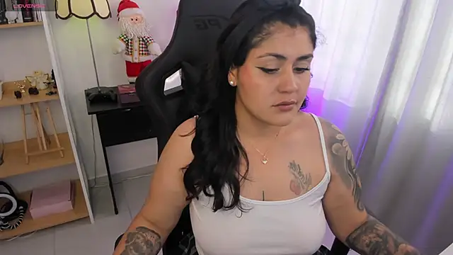 GretaX-X online show from November 16, 9:15 pm