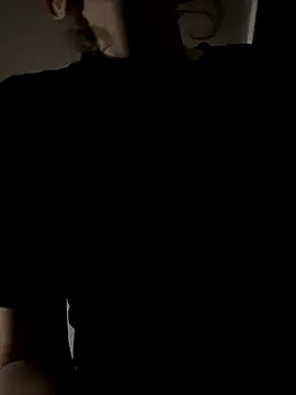 Snapshot of vienncica chatting on October 28, 8:57 pm vienncica online show from October 28, 8:57 pm